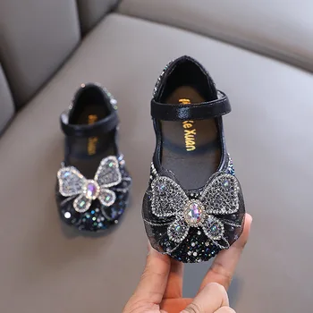 Новая Весенняя Кожаная обувь для маленьких девочек, Модная Детская Обувь с жемчугом и бантом, Милая Обувь, Детская Танцевальная обувь Принцессы на плоской мягкой подошве H545